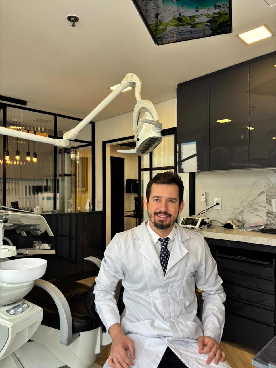 Dr. Anizzolavo Jesus